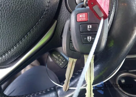 2017 Toyota Rav4 Xle из США, поврежденный, VIN JTMRFREV1HJ149411